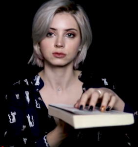 Sleepy Cupcakes ASMR tapping on a book