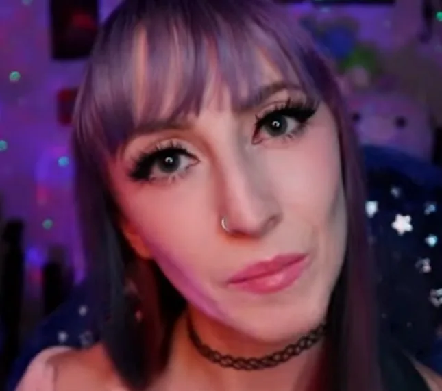 "asmr blush" selfie