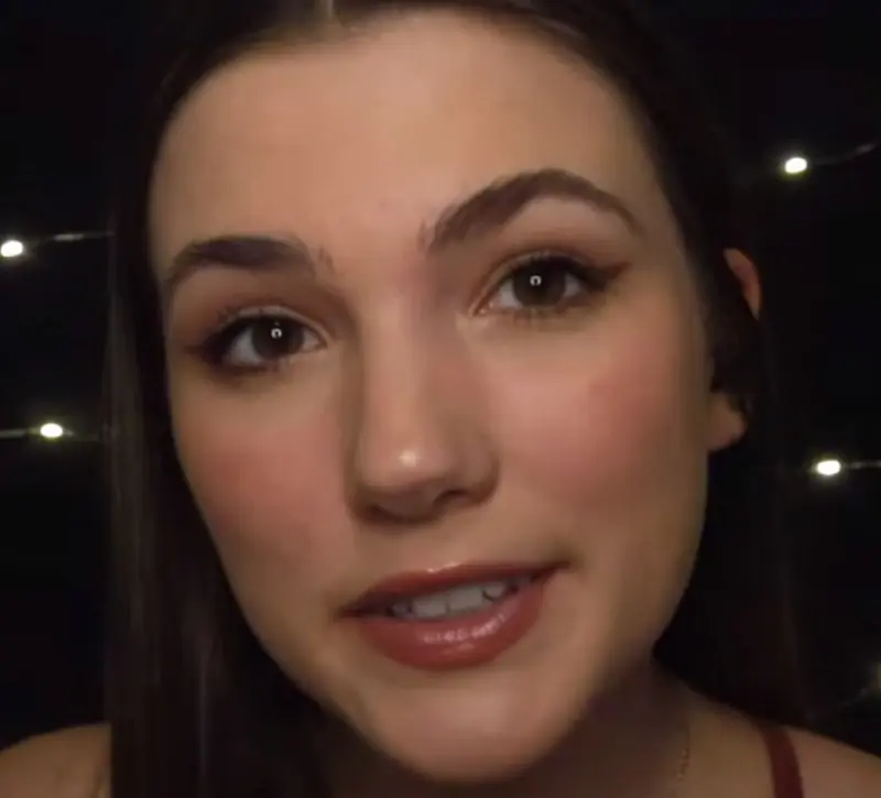 "Fluidity Asmr" selfie