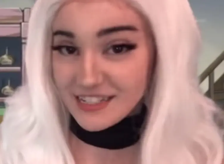 "Jinx Asmr" in a blonde wig