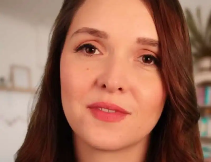 "love sofia asmr" face selfie