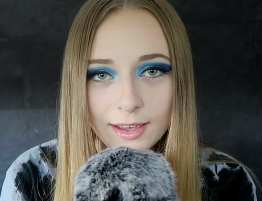 "Meloww Asmr"