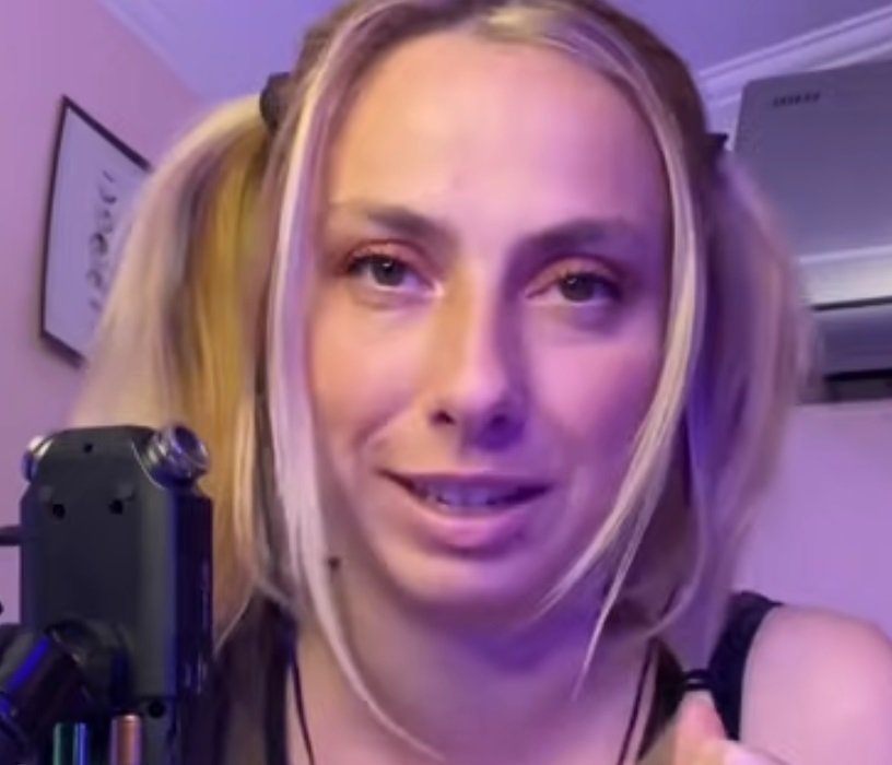 "PELIN ASMR" with pig tails