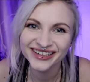 "Ruby True Asmr" selfie