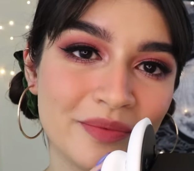 "Tena Asmr" face selfie