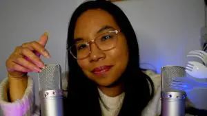 "Misschic ASMR" with 2 microphones