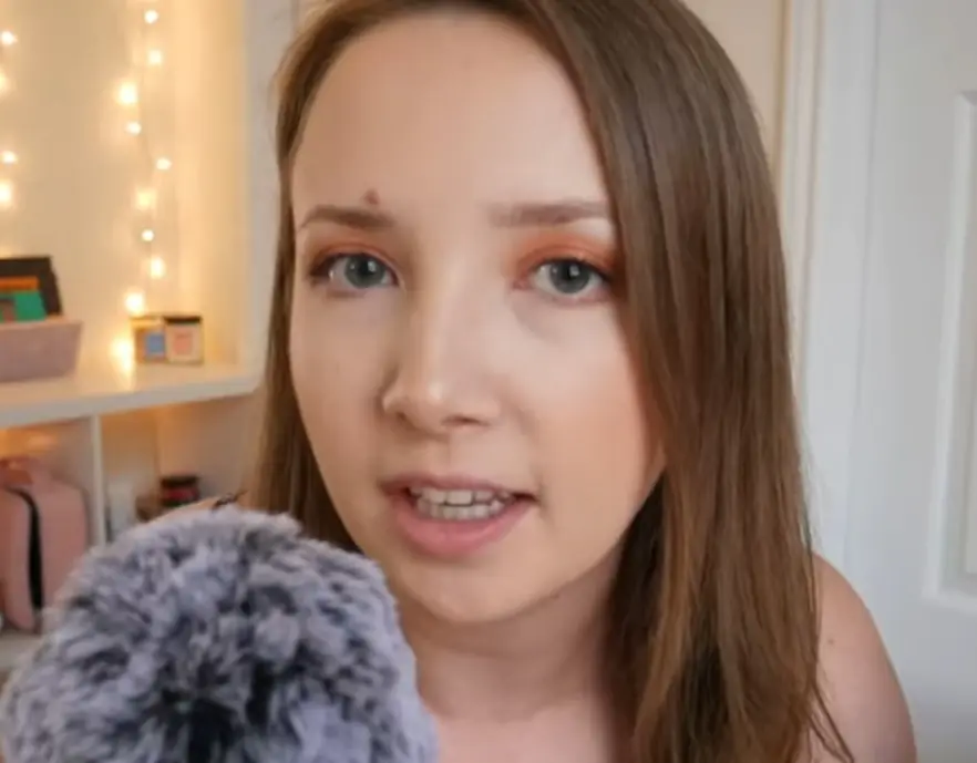 "Dani ASMR" with red hair ASMR Artist