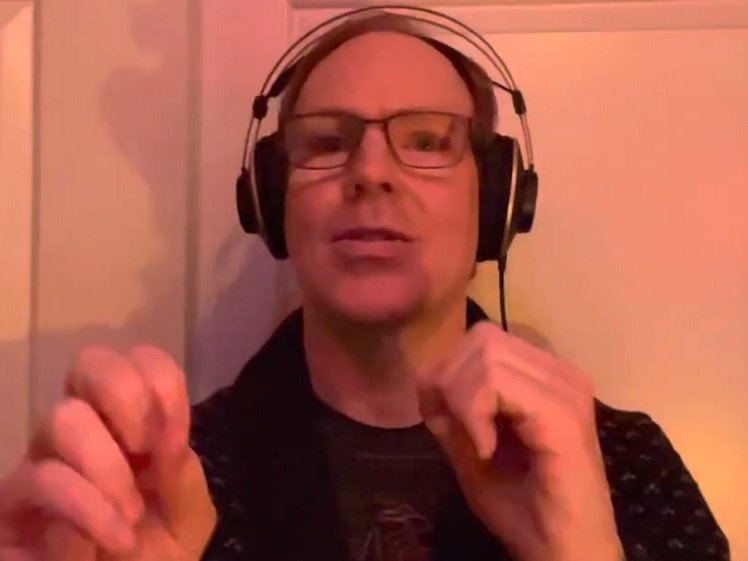 "Reid's Books ASMR" creating ASMR