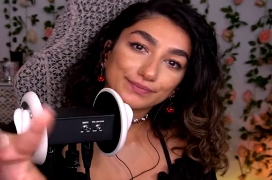 "ASMR Leedah" Beautiful ASMR Artist