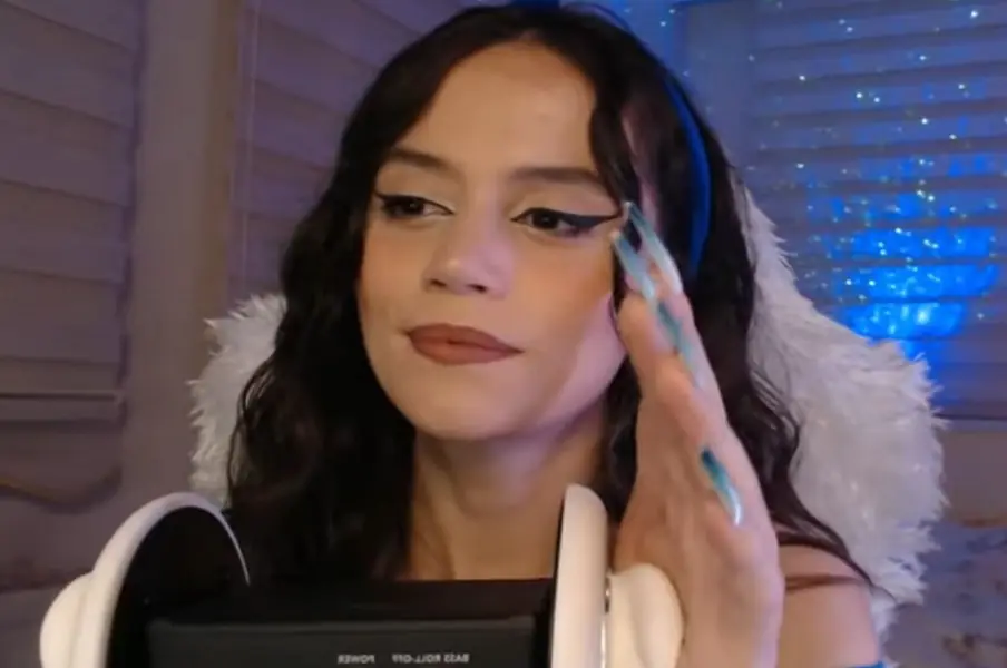 "Arle Quinn ASMR" relaxing ASMR artist