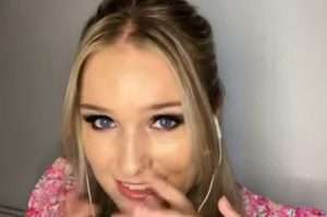 "ASMR YUNKY" stunning ASMR Artist