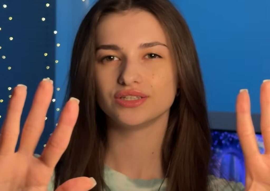 ASMR Darri a stunning beautiful ASMR artist