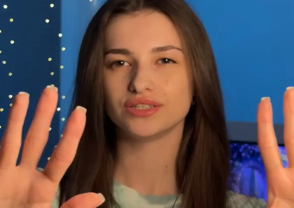 ASMR Darri a stunning beautiful ASMR artist