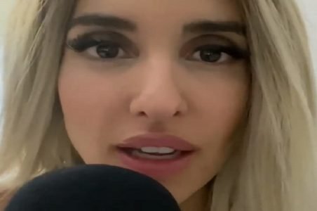 "ASMR Relax' Sexy ASMR Artist