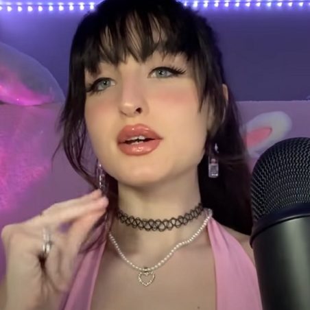 Bee Bee Asmr - The Sweetest Most Amazing Bee In the Hive