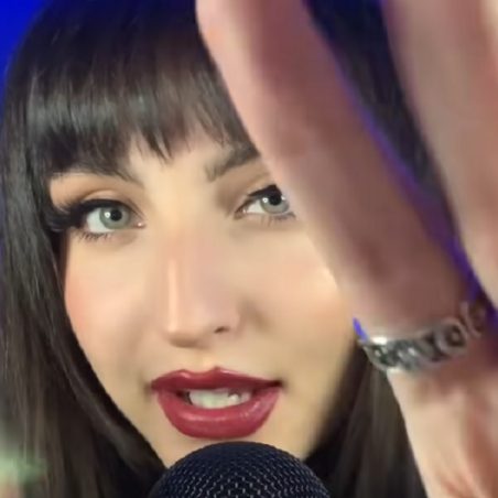 Bee Bee Asmr - The Sweetest Most Amazing Bee In the Hive