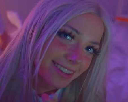 "Dollblush Asmr" Blonde E Girl