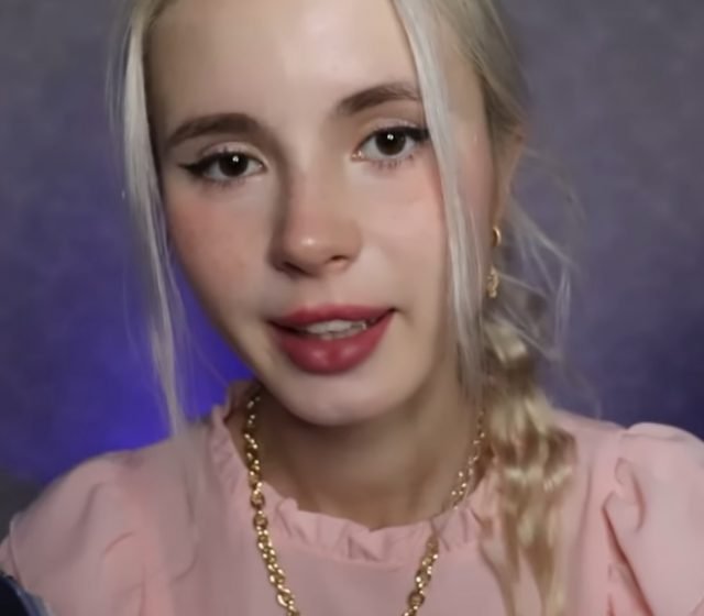 Kotlettik ASMR "Kotlettik ASMR" one of the most beautiful ASMR artists in the world in a pink dress.