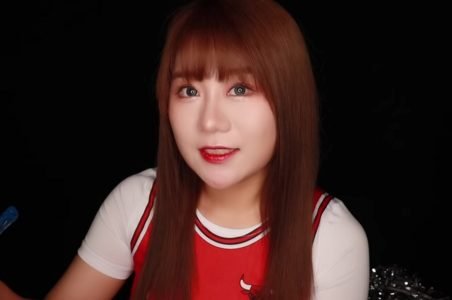 "Yui ASMR" Cheerleader Roleplay