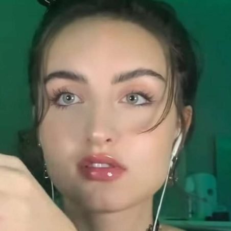 "Bee Bee Asmr" very popular and amazing asmr artist