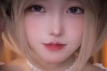 "ASMR erDaiJiang" with Blonde Hair